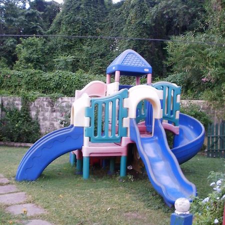 Pineapple Court Hotel Ocho Rios Exterior foto