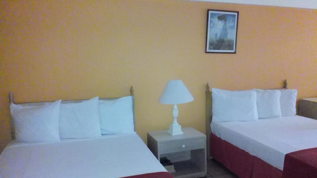Pineapple Court Hotel Ocho Rios Exterior foto