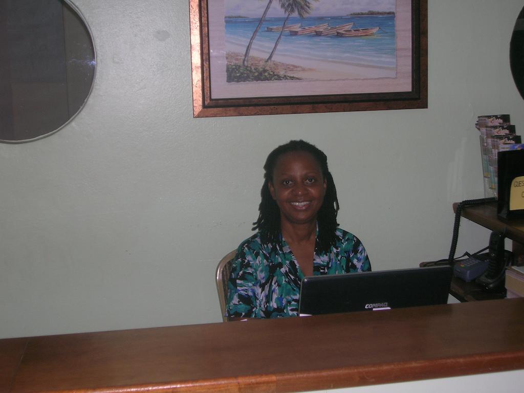 Pineapple Court Hotel Ocho Rios Exterior foto