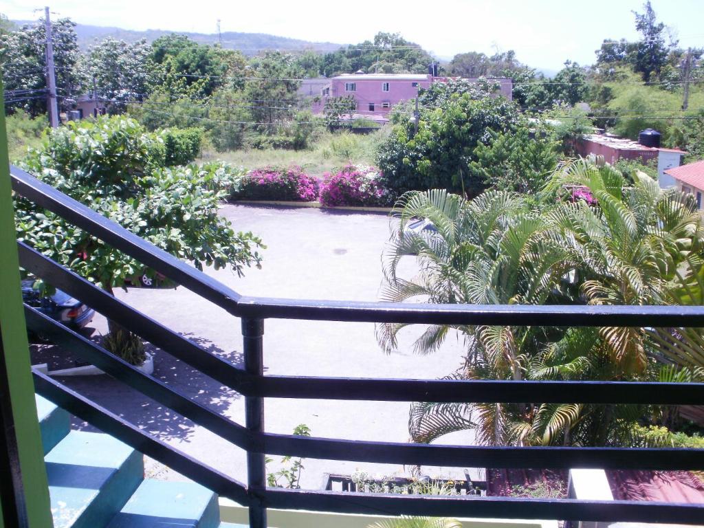 Pineapple Court Hotel Ocho Rios Exterior foto