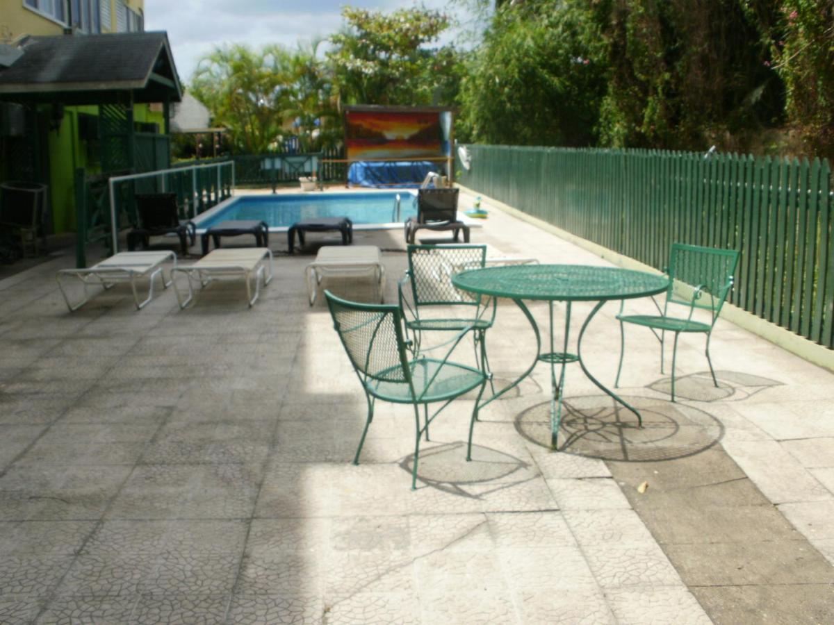 Pineapple Court Hotel Ocho Rios Exterior foto